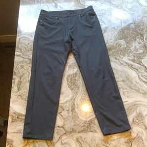 America Eagle slim active flex pants 30x30 ( similar to size 8)